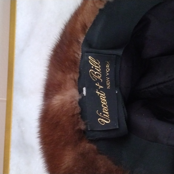 Vincent & Bill, Ranch Mink Fedora w/Cultured Pearl Hat Pin - Picture 2 of 4